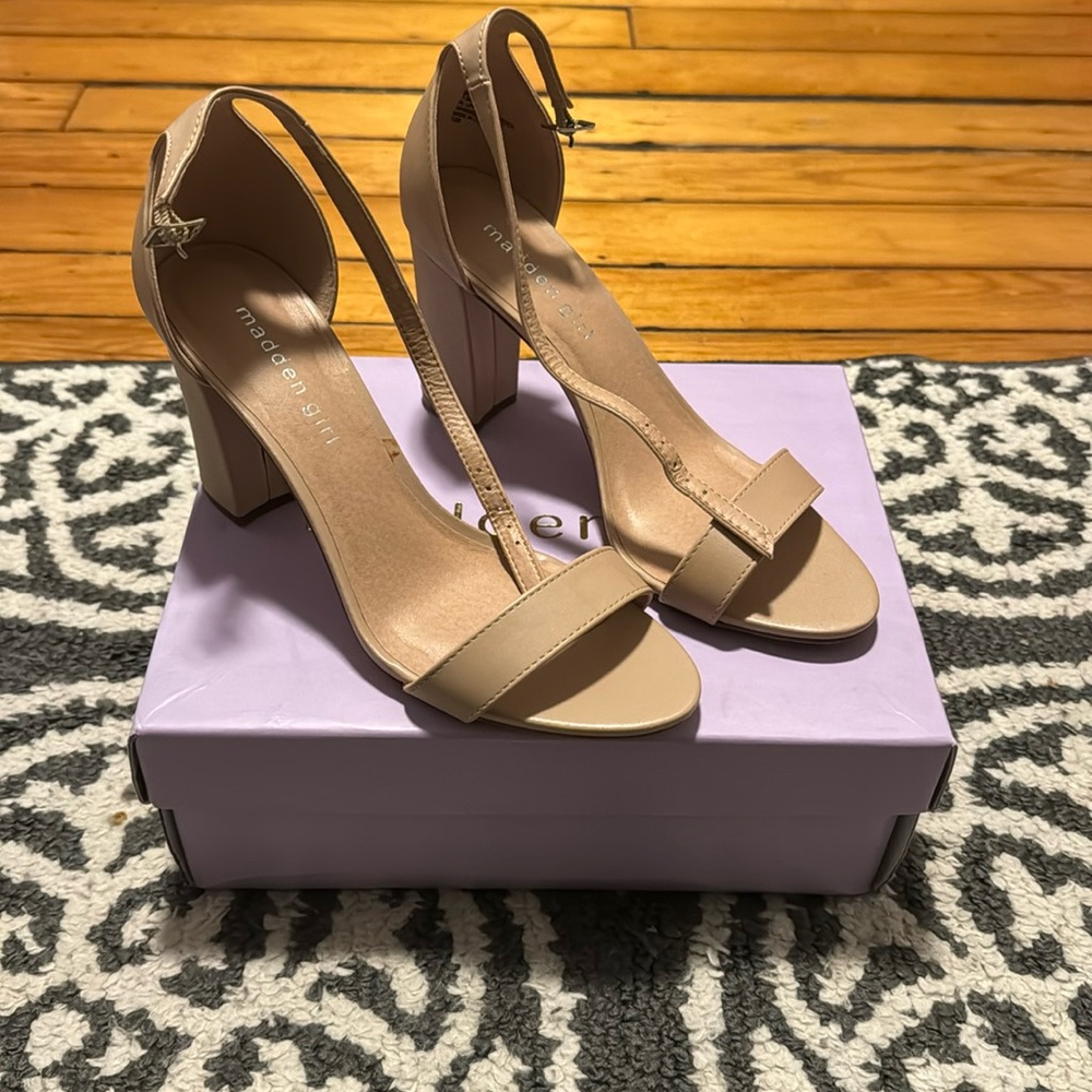 GOOD USED CONDITION Madden girl Beella Blush open-toe heels. Women’s size 7.5.
